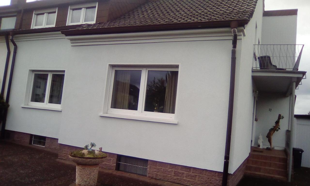 Ferienwohnung Wolf Ensdorf エクステリア 写真