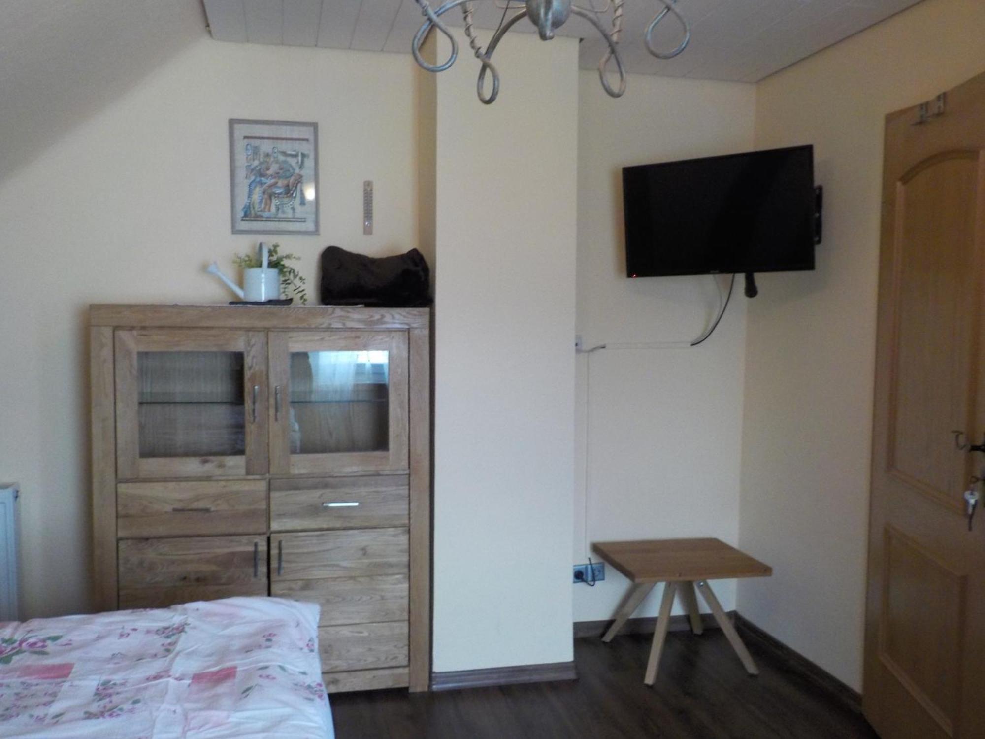 Ferienwohnung Wolf Ensdorf エクステリア 写真
